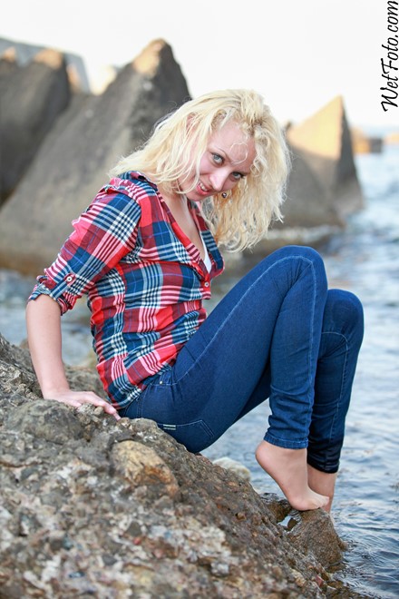 wet girl get wet wet hair fully clothed tight jeans shirt sea