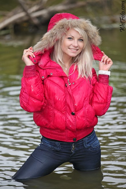 wet girl get wet fully clothed jacket jeans t-shirt shoes lake