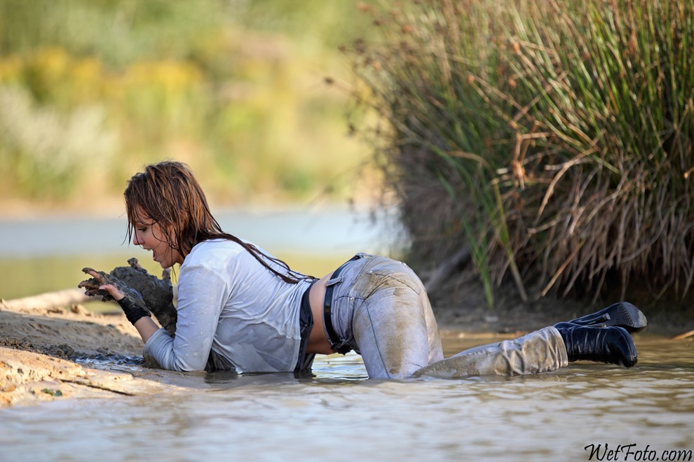 wet girl get wet wet hair swim fully clothed jacket tight jeans blouse evening gloves high heels shoes lake