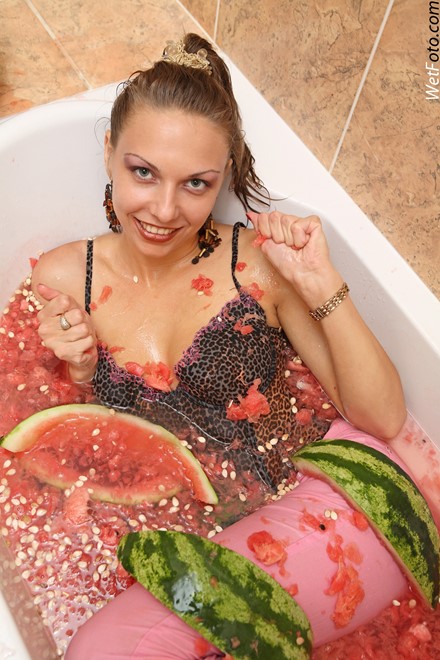 wet girl get wet wet hair top tight pants bath