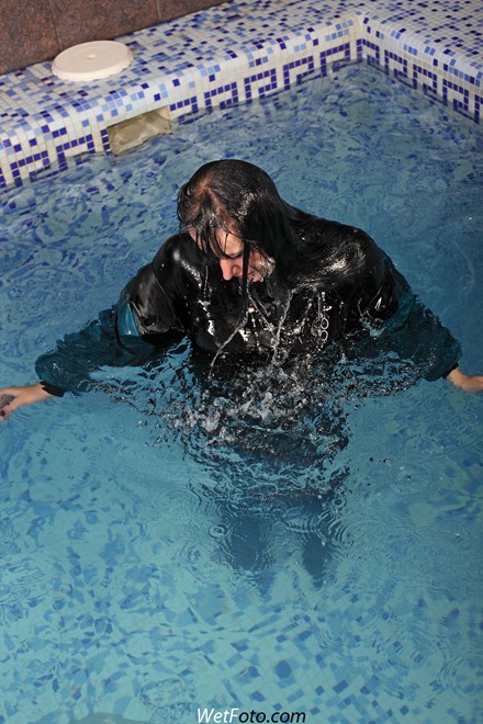 wet girl get wet swim fully clothed jacket tight jeans tights golf high heels jacuzzi