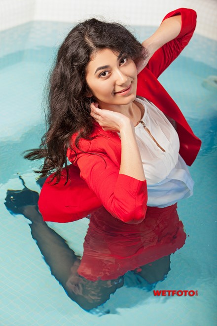 wet girl wet hair get wet business suit blouse tights high heels fully clothed fully soaked jacuzzi