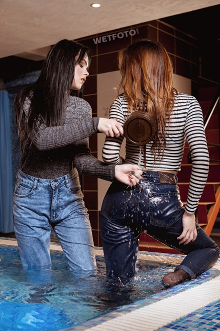 two wetlook girls wet high waisted jeans swim underwater wetfoto