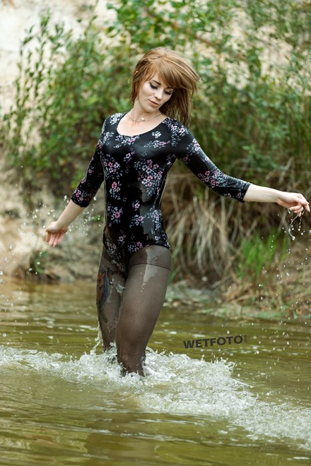 wetfoto wetlook skirt wet tights shoes with high heels