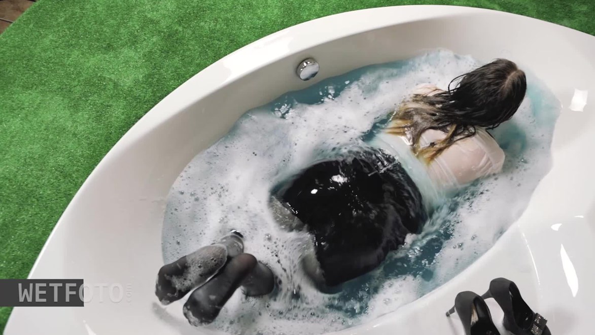 wetfoto video preview ag poster