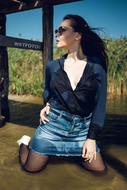 wetlook sexy woman get wet hair clothes shirt no bra