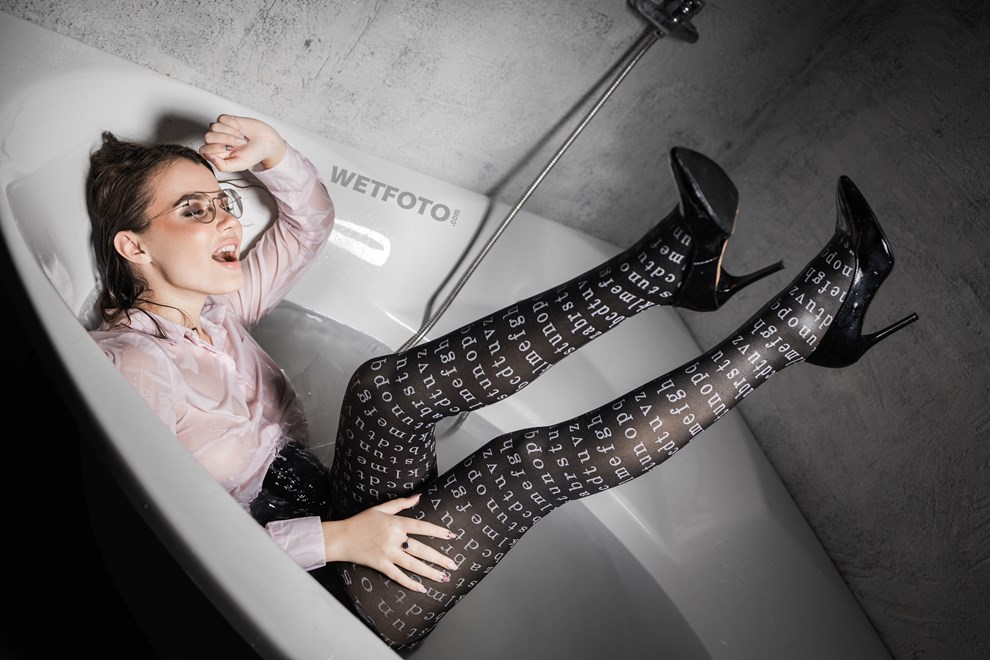 girl takes bath get wet sexy pantyhose shirt shoes