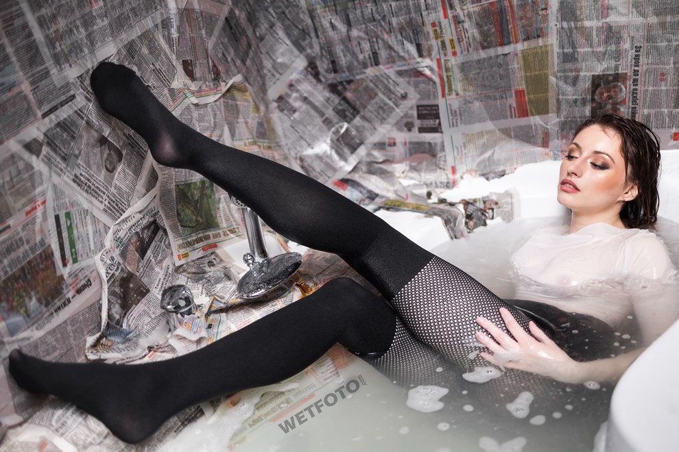 girl takes bath get wet sexy pantyhose skirt shoes
