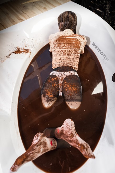 wetfoto girl gets wet pantyhose white panties socks