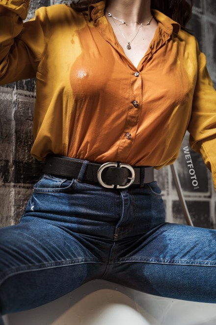 wetfoto girl get wet blue jeans