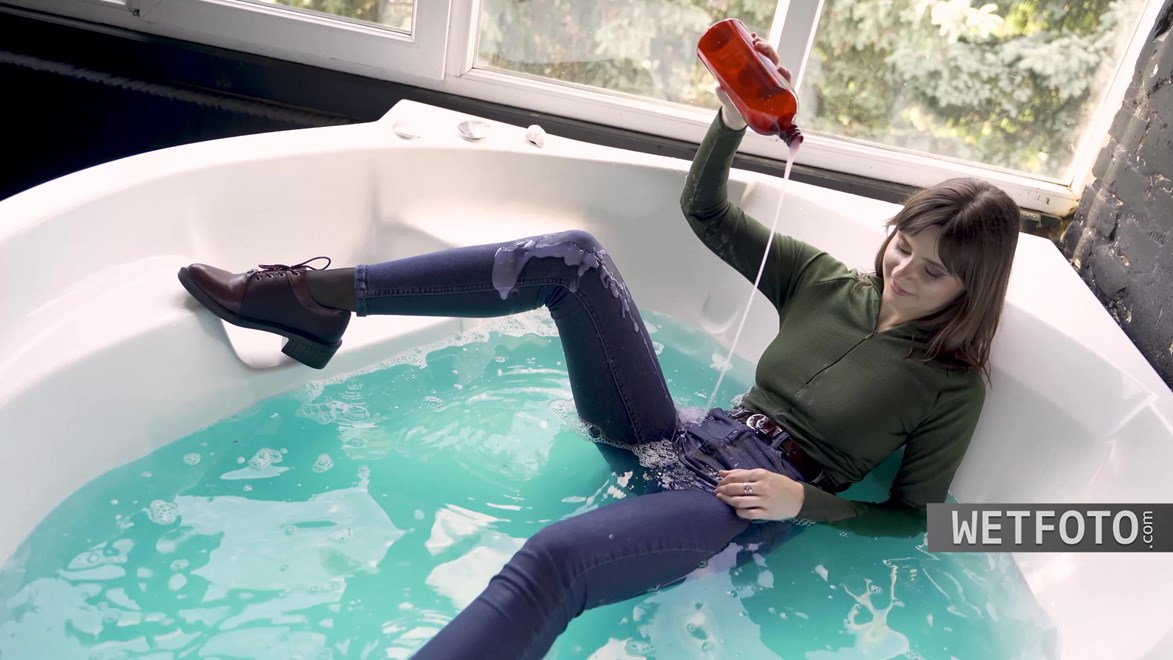 wetfoto video preview ag poster