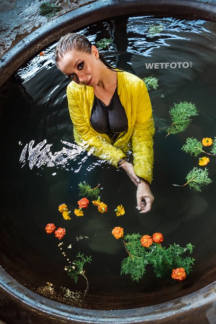 wetfoto wetlook jeans
