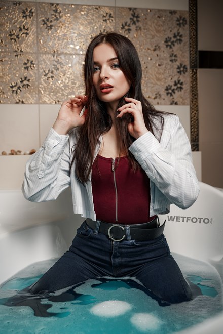 wet jeans wetfoto