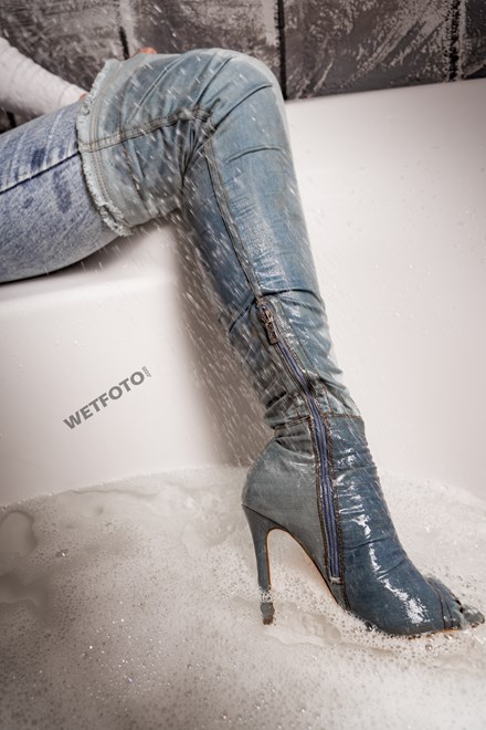 wet jeans wetfoto