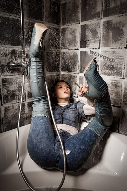 wet jeans wetfoto