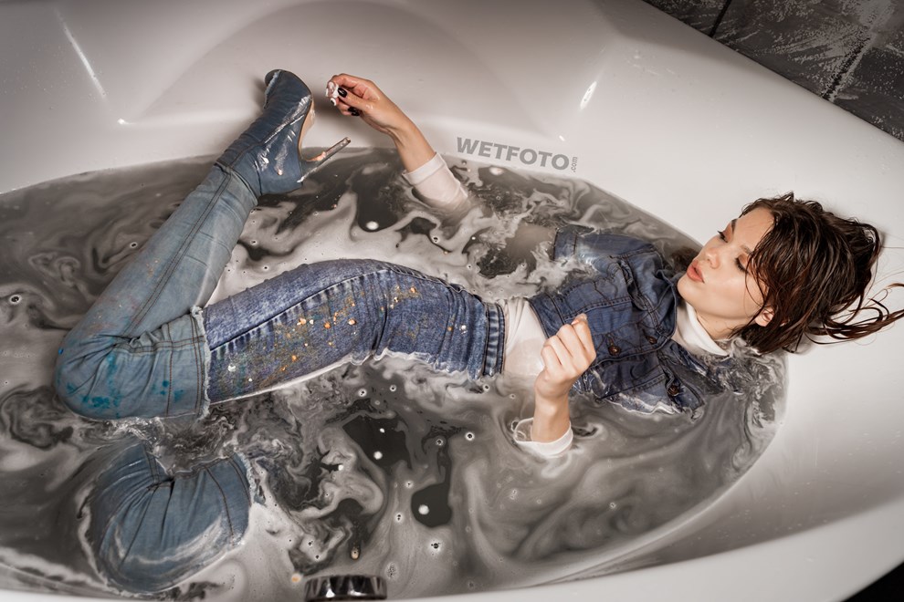 wet jeans wetfoto