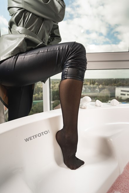 wetfoto wet leather