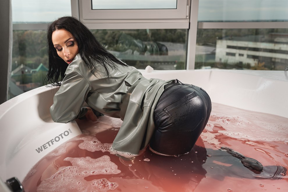 wetfoto wet leather