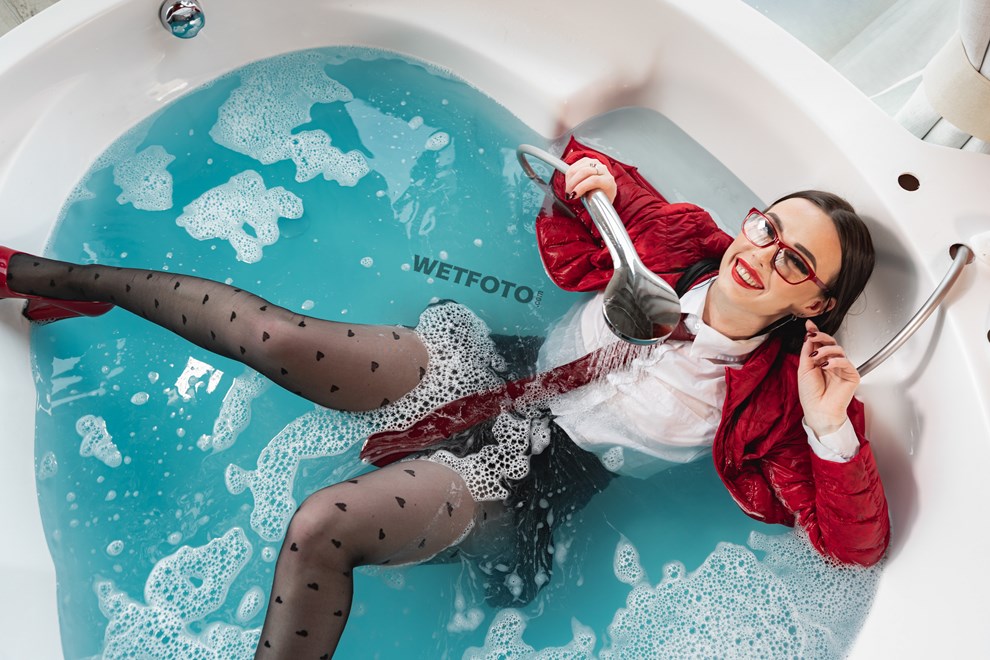 wetfoto wet girls